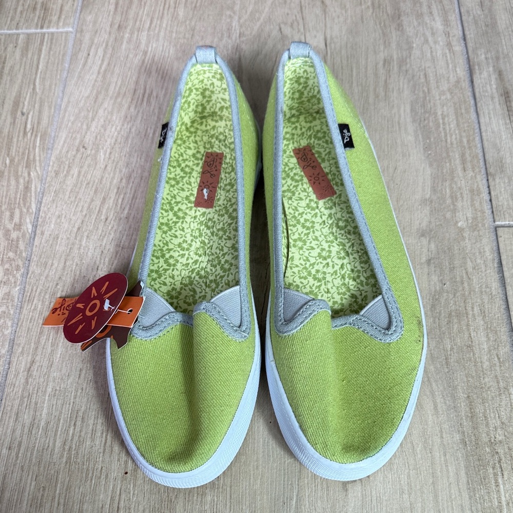 Green Canvas Flats